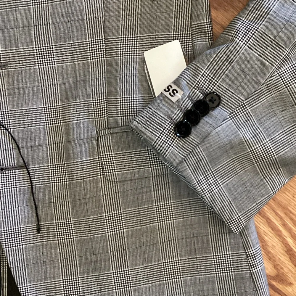 Express Men's Checkered Gray Blazer - Picture 6 of 7